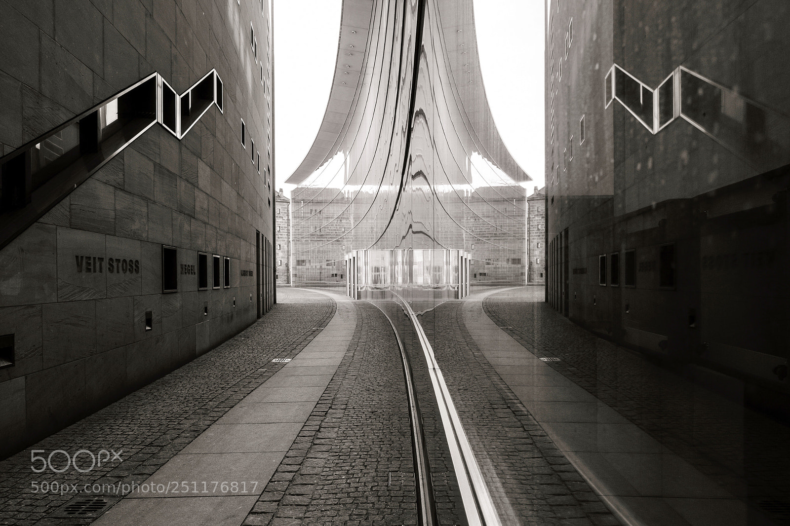 Fujifilm X-Pro2 sample photo. Asymetrical reflection photography