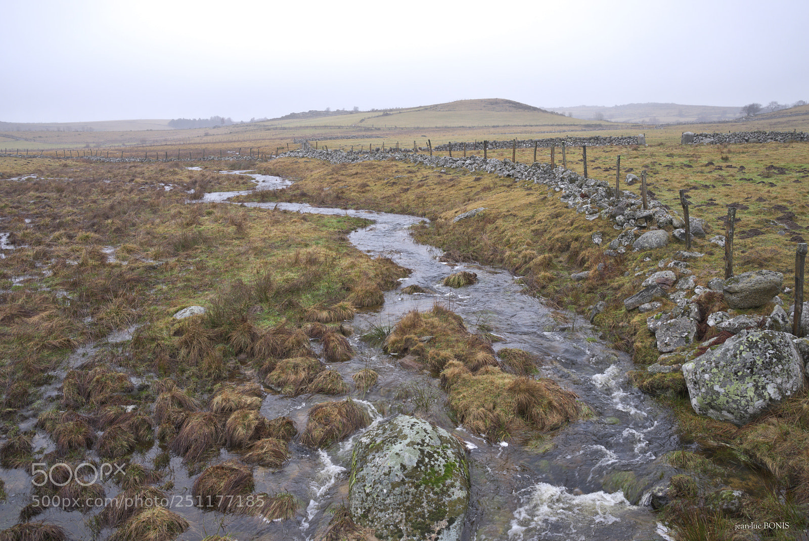 Pentax K-1 sample photo. Aubrac sous la pluie photography