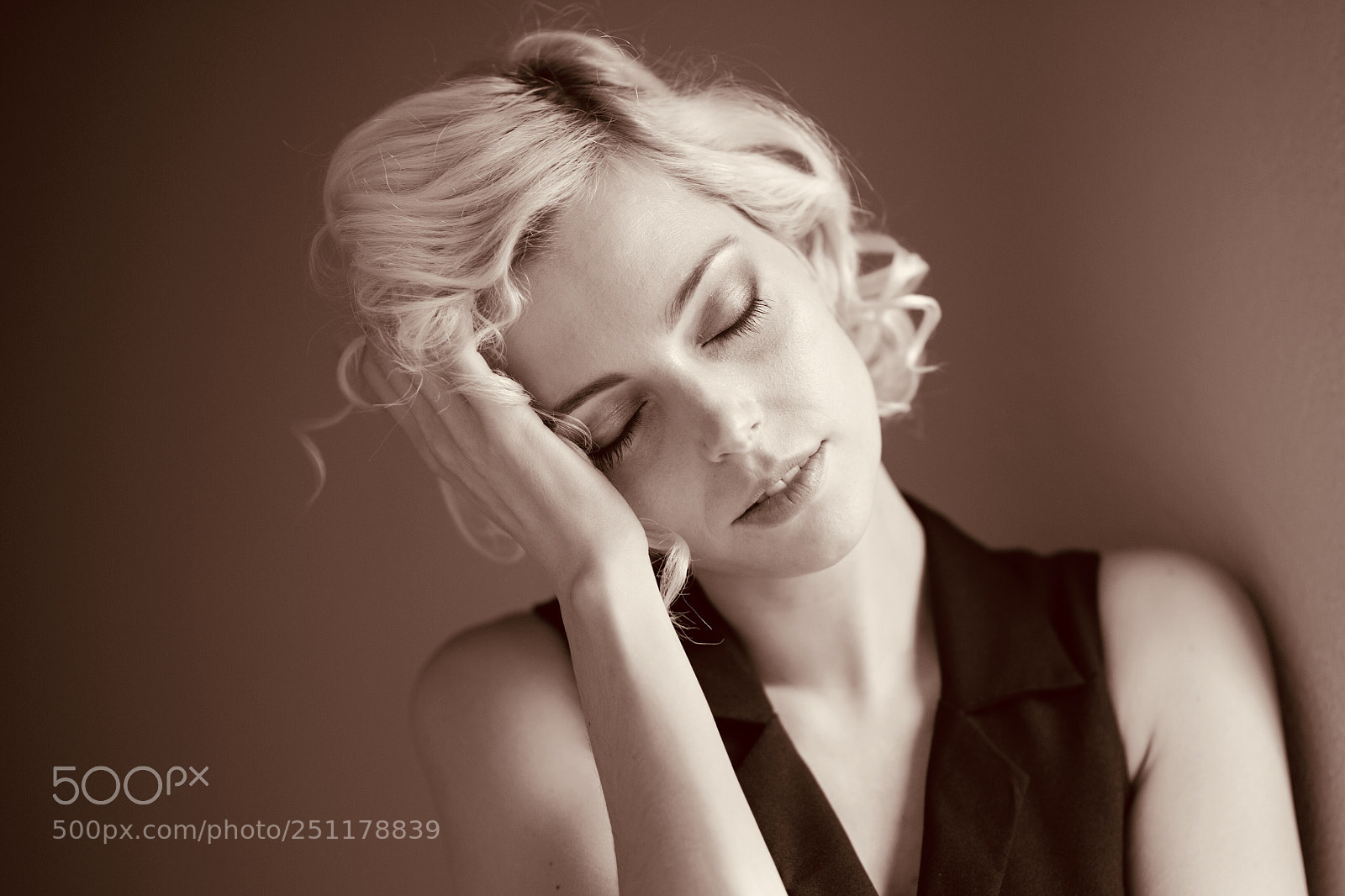 Nikon D810 sample photo. Dreaming beauty photography