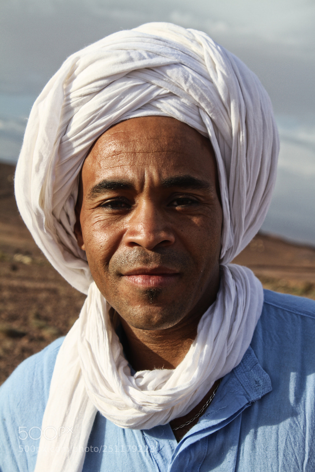 Canon EOS 7D sample photo. Scarf man photography