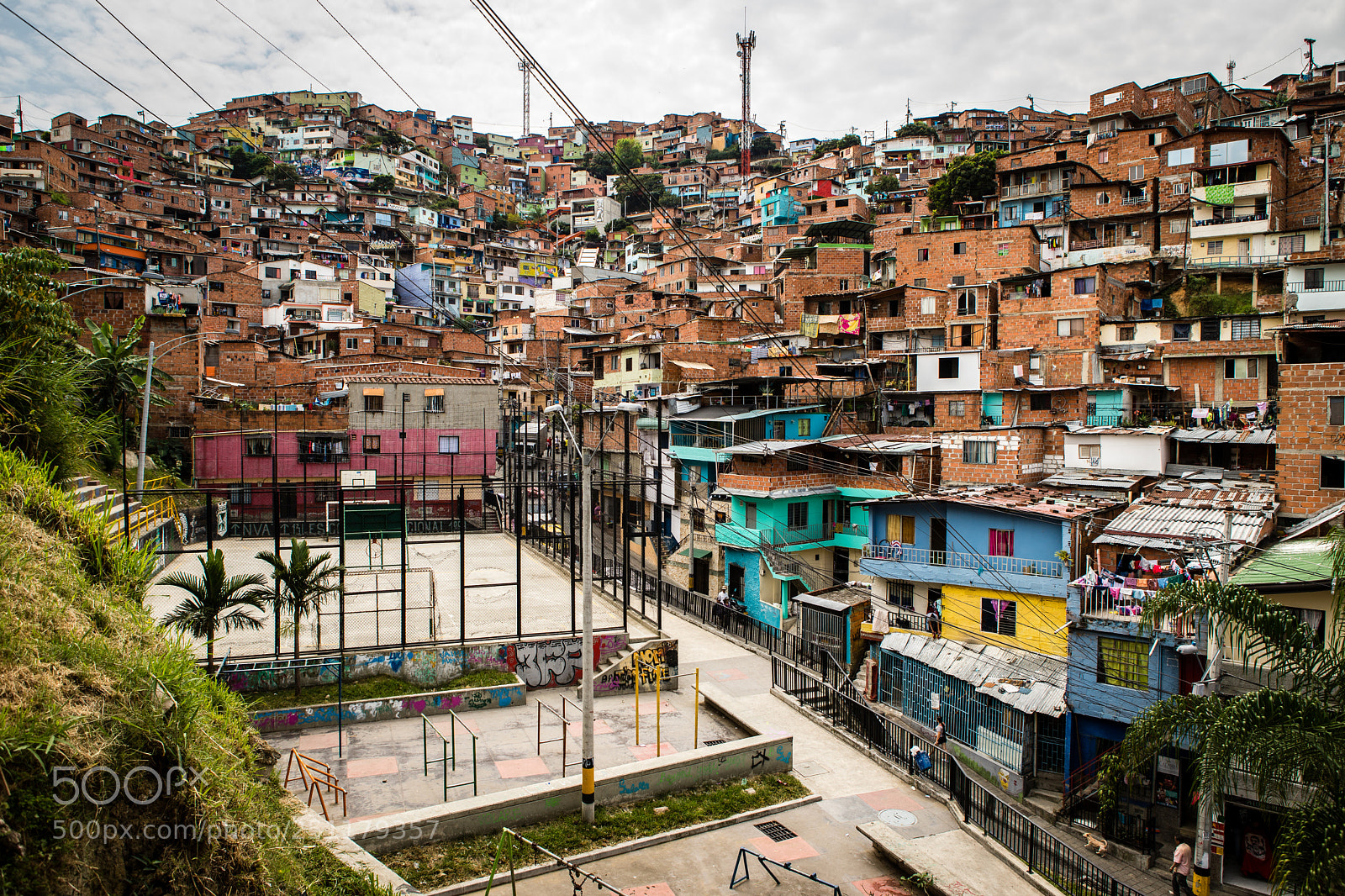 Canon EOS 6D Mark II sample photo. La comuna 13, medell photography
