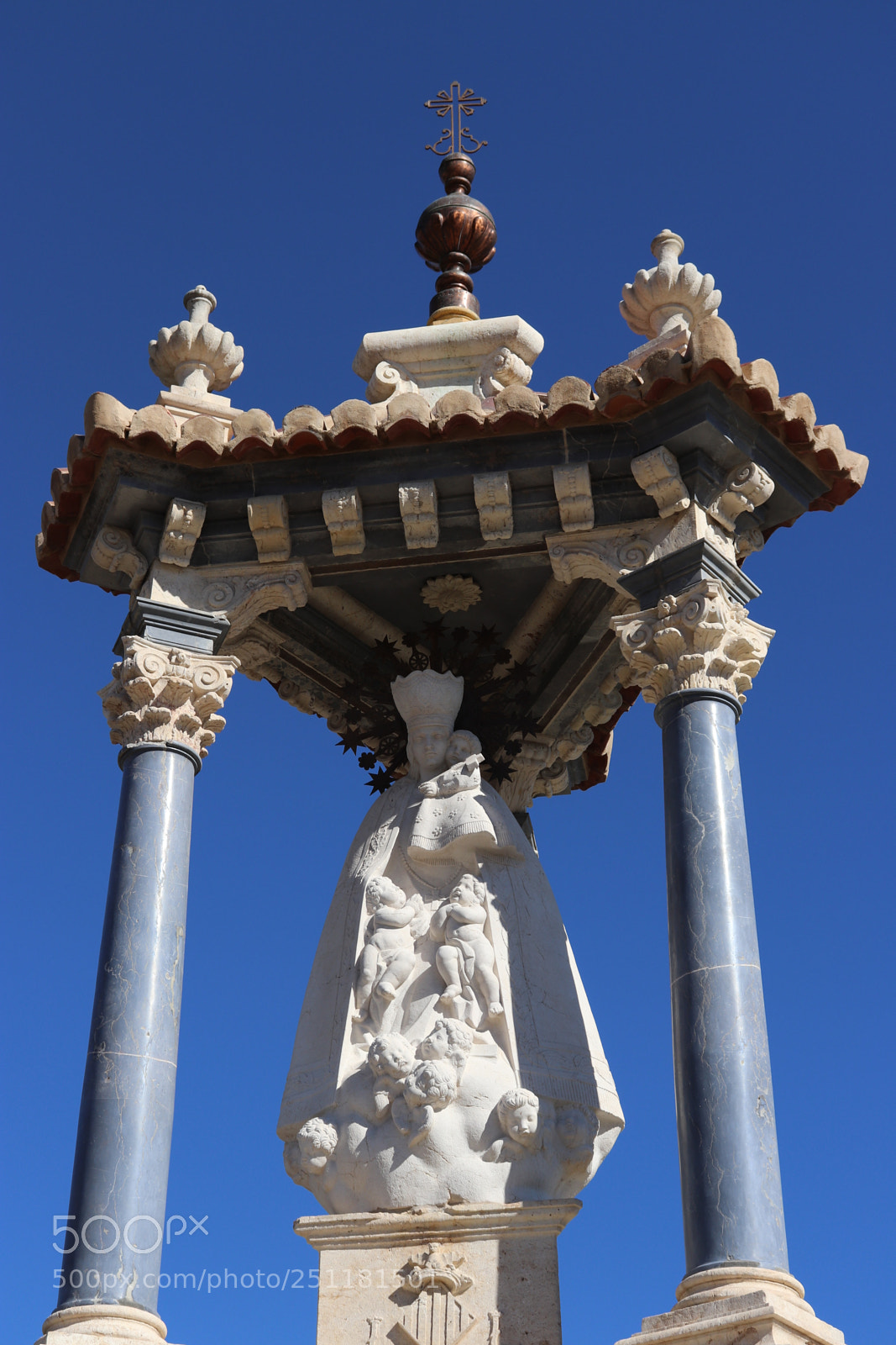 Canon EOS 800D (EOS Rebel T7i / EOS Kiss X9i) sample photo. Guardian of the bridge photography