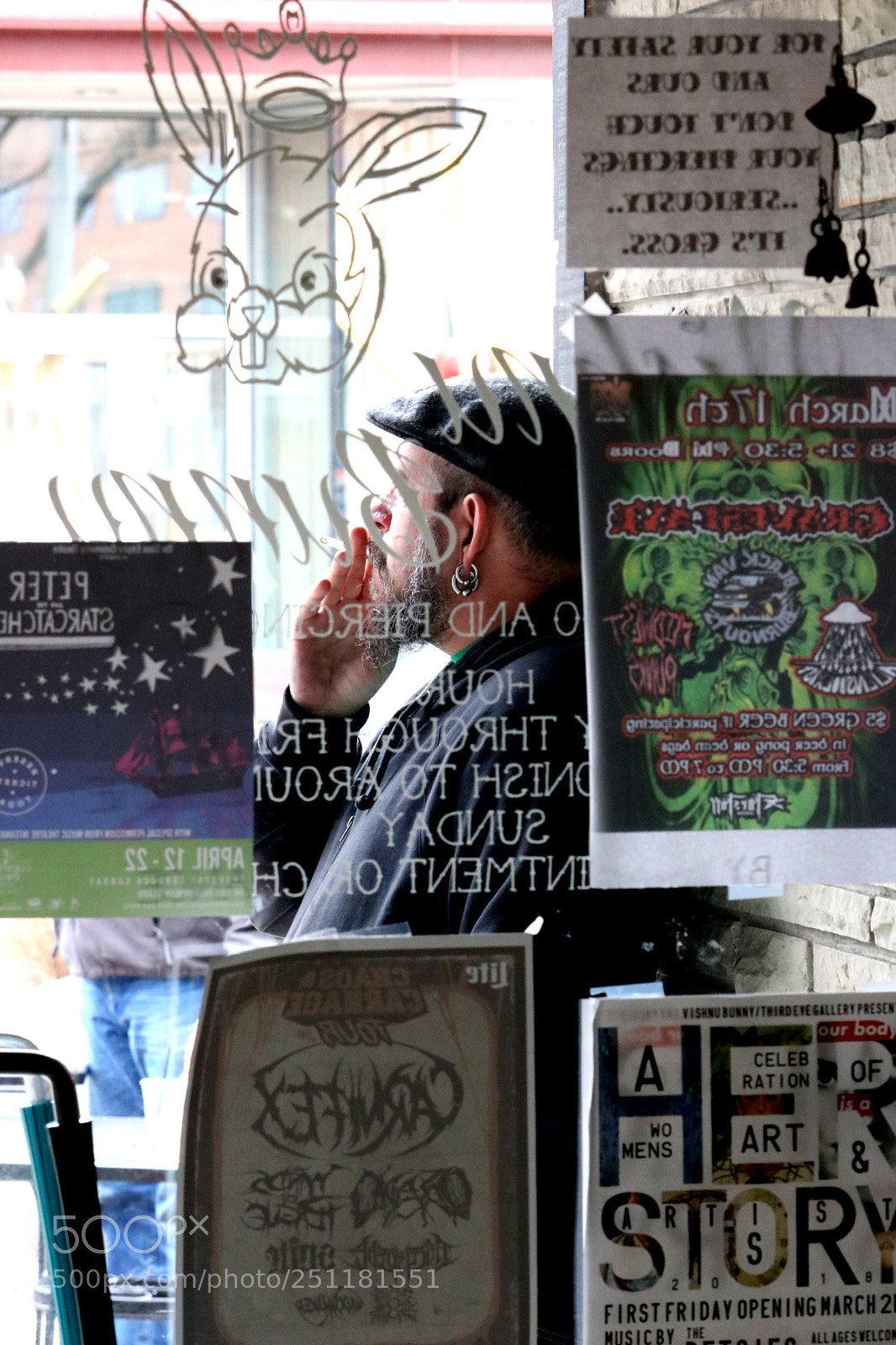 Canon EOS 750D (EOS Rebel T6i / EOS Kiss X8i) sample photo. Smoker photography