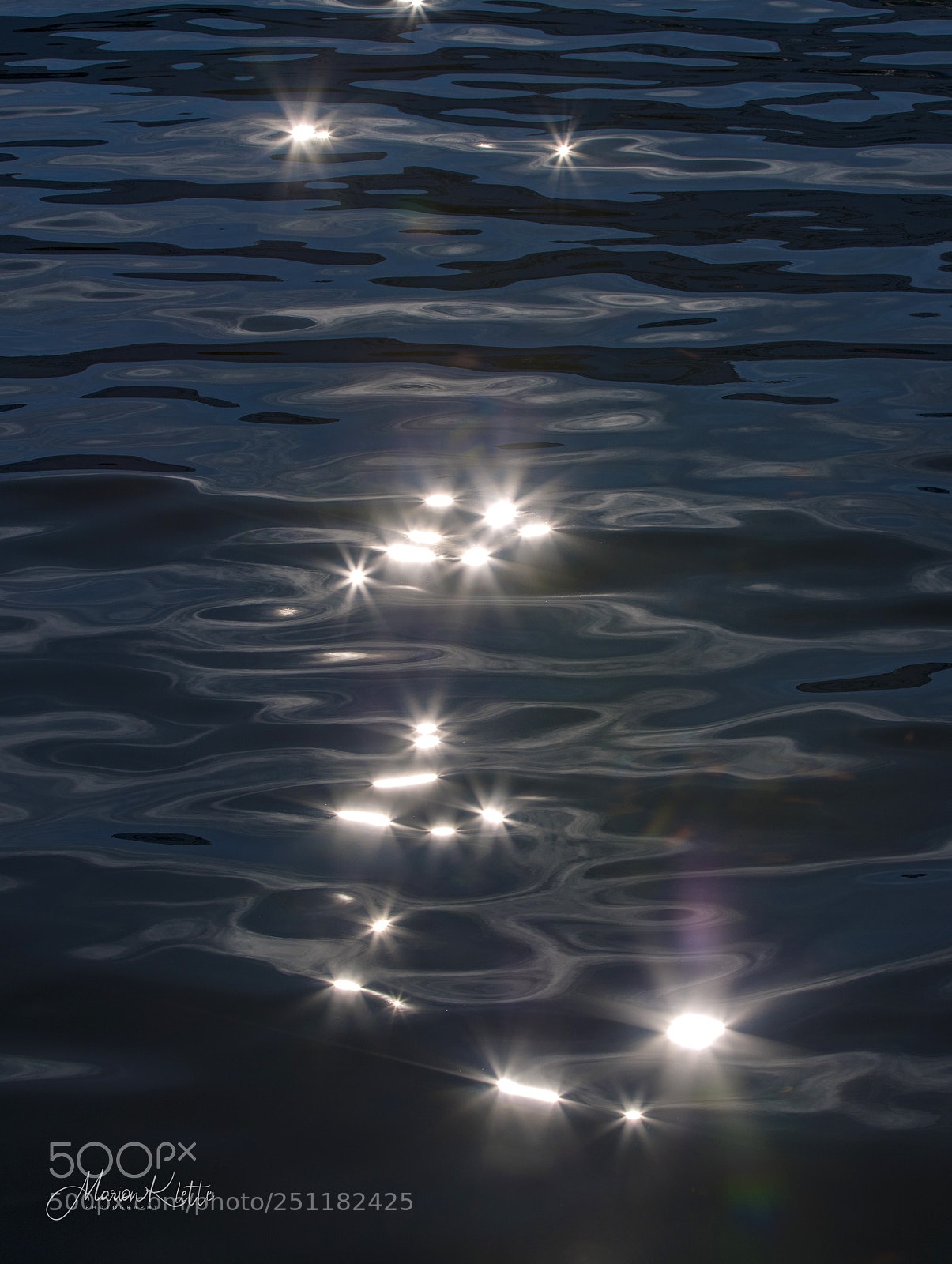 Canon EOS 5D Mark IV sample photo. Sparkle photography