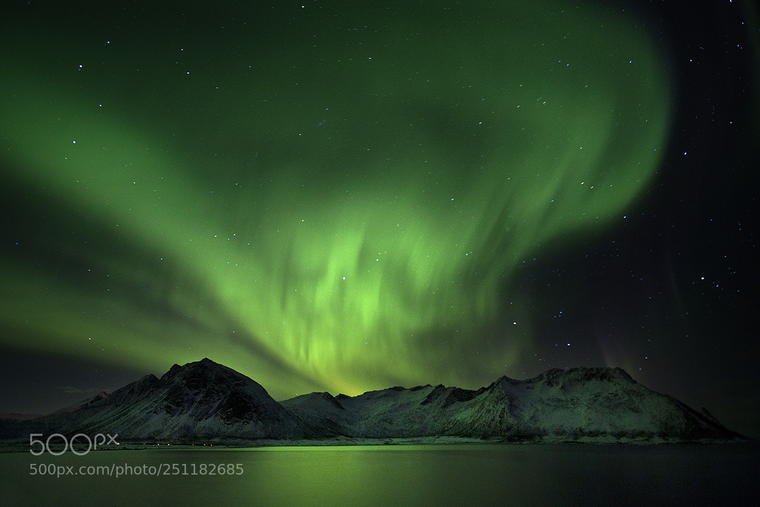 Canon EOS 5D Mark II sample photo. Northern lights photography
