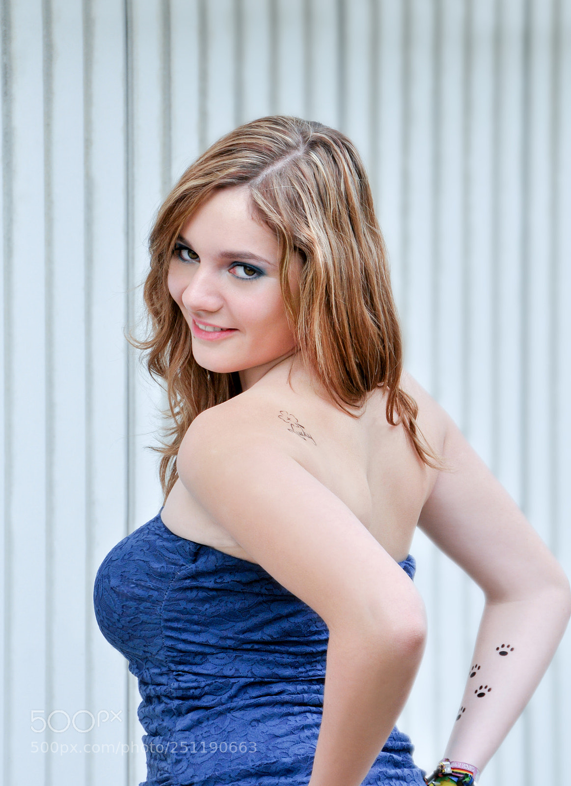 Nikon D5000 sample photo. Lauranne photography