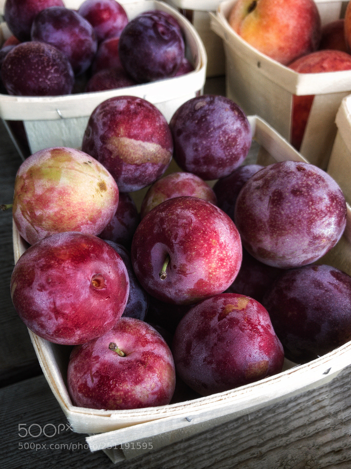 Apple iPhone 7 Plus sample photo. Plums photography