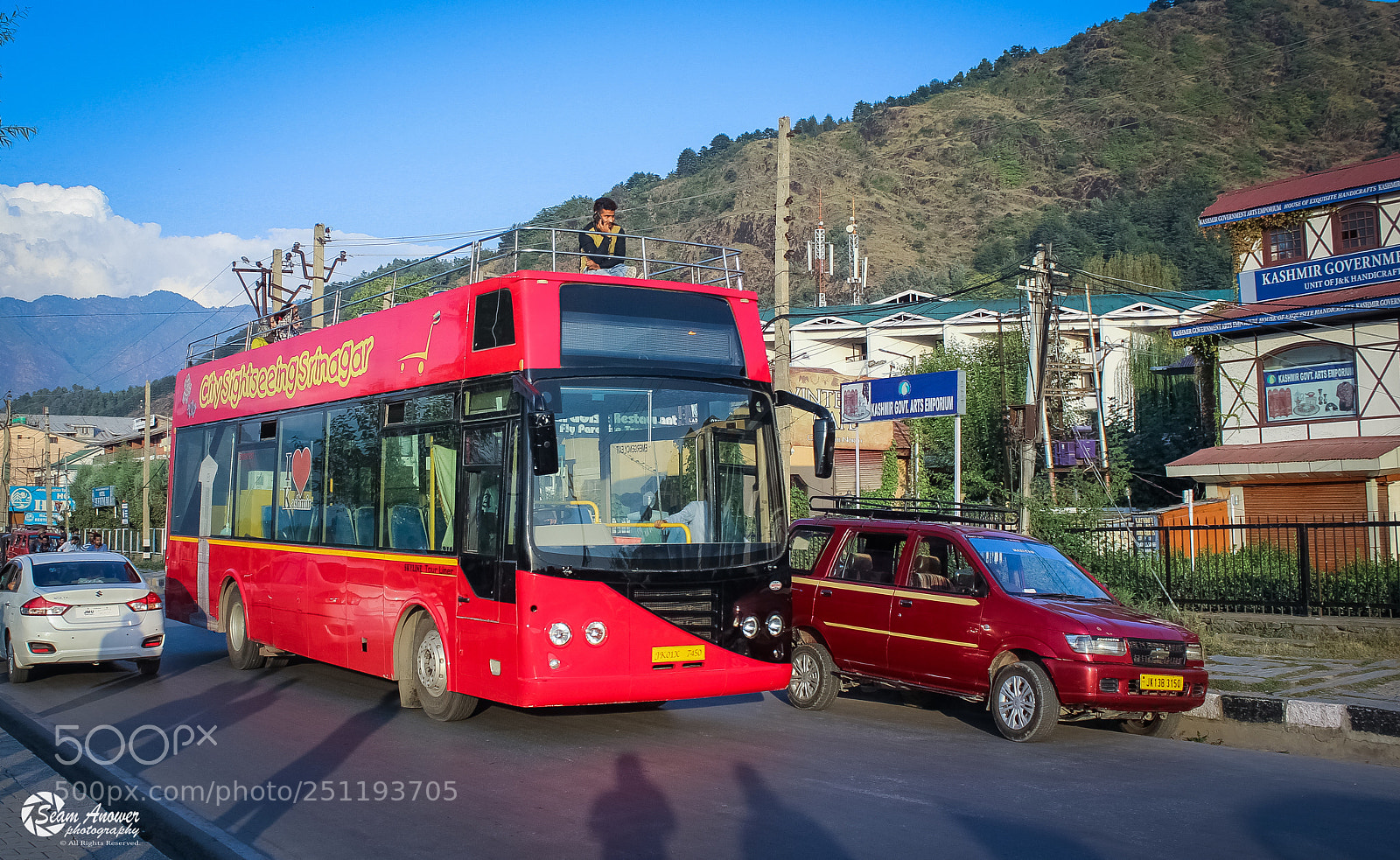 Canon EOS 600D (Rebel EOS T3i / EOS Kiss X5) sample photo. Road of srinagar, kashmir. photography
