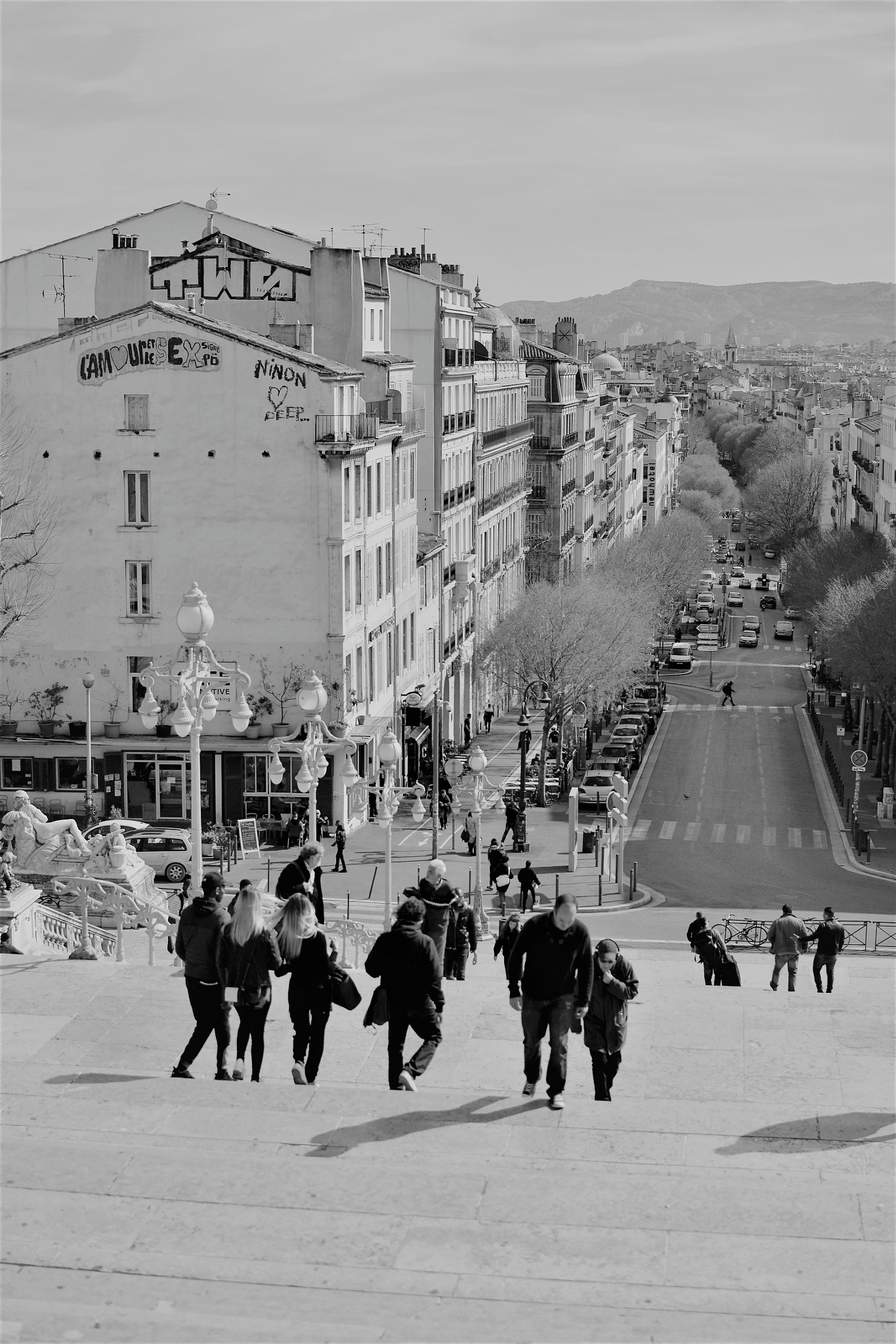 Nikon D3100 + Nikon AF-S DX Nikkor 35mm F1.8G sample photo. Marseille 1 photography
