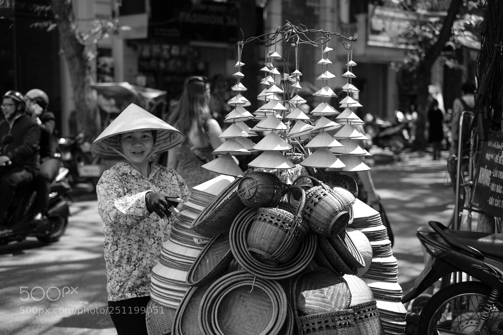 Fujifilm X-Pro2 sample photo. Merchant in hanoi vietnam photography