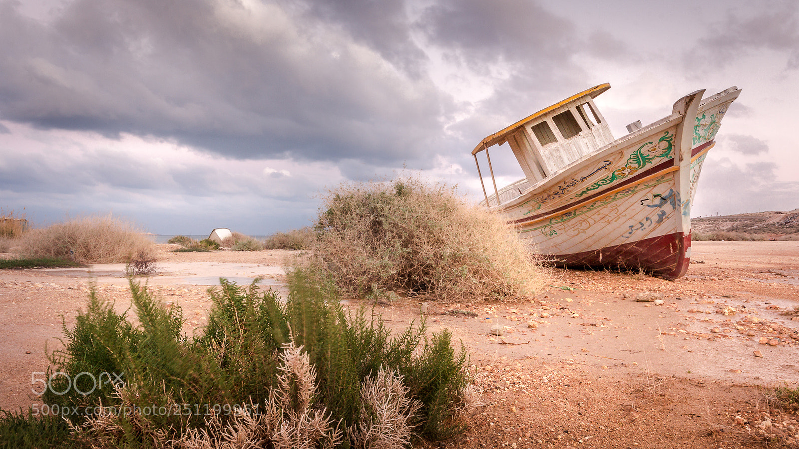 Canon EOS 60D sample photo. Old boat in tobruk photography