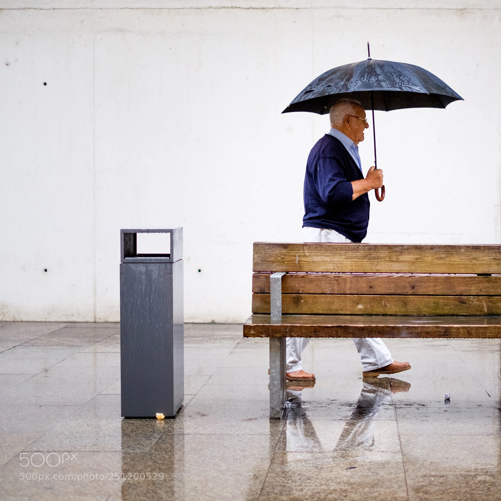 Fujifilm X-T1 sample photo. An old man walking photography