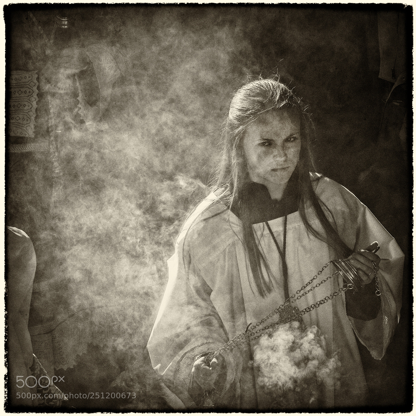 Canon EOS 5D Mark II sample photo. El humo photography
