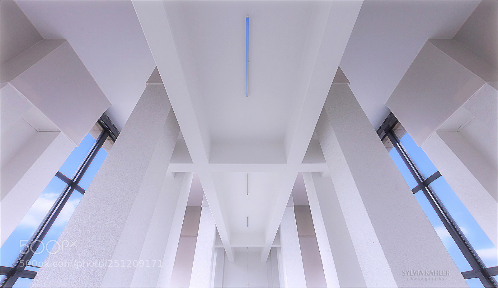 Canon EOS 5D Mark II sample photo. Passage photography