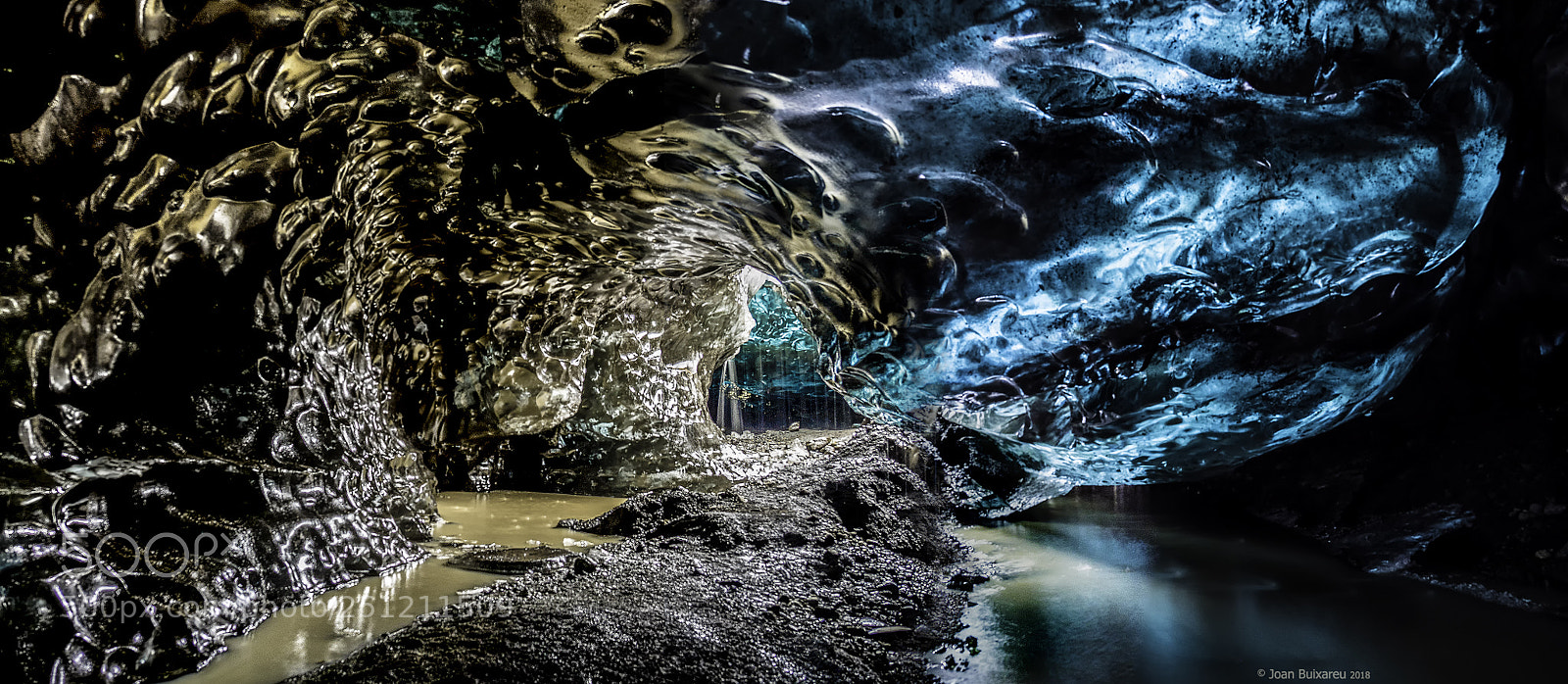 Olympus OM-D E-M1 Mark II sample photo. Underground photography