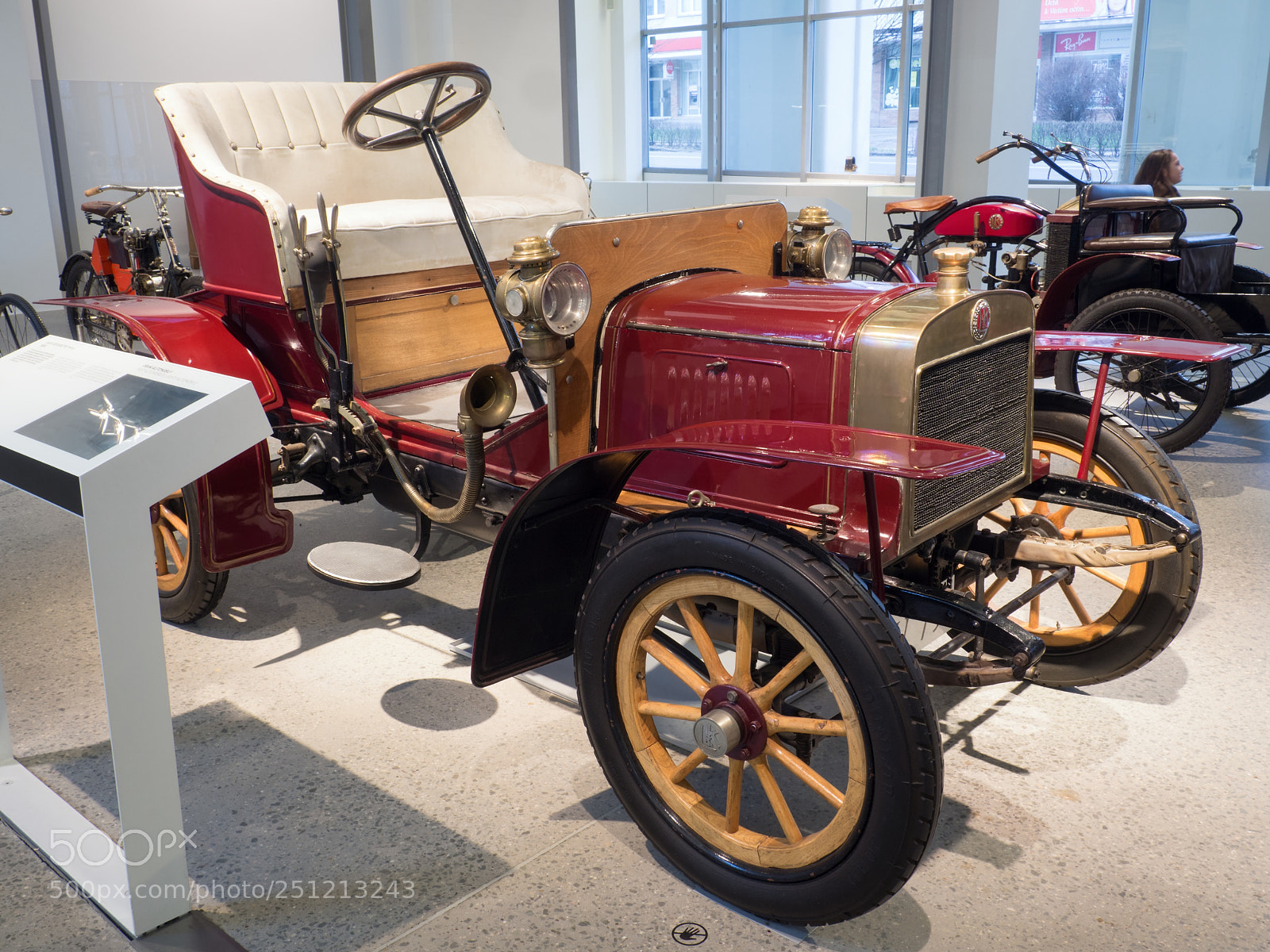 Olympus OM-D E-M10 II sample photo. L k voiturette type photography
