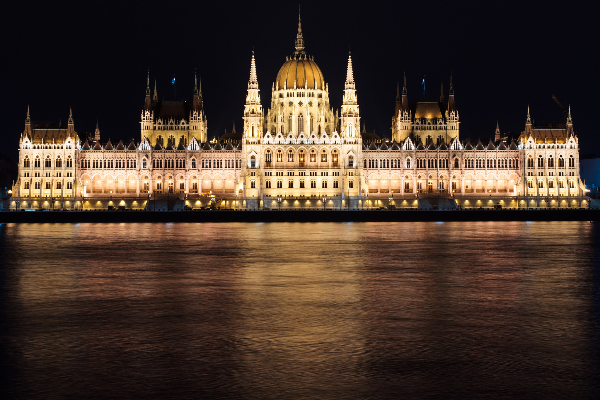Sony Alpha DSLR-A500 sample photo. Parliament building photography