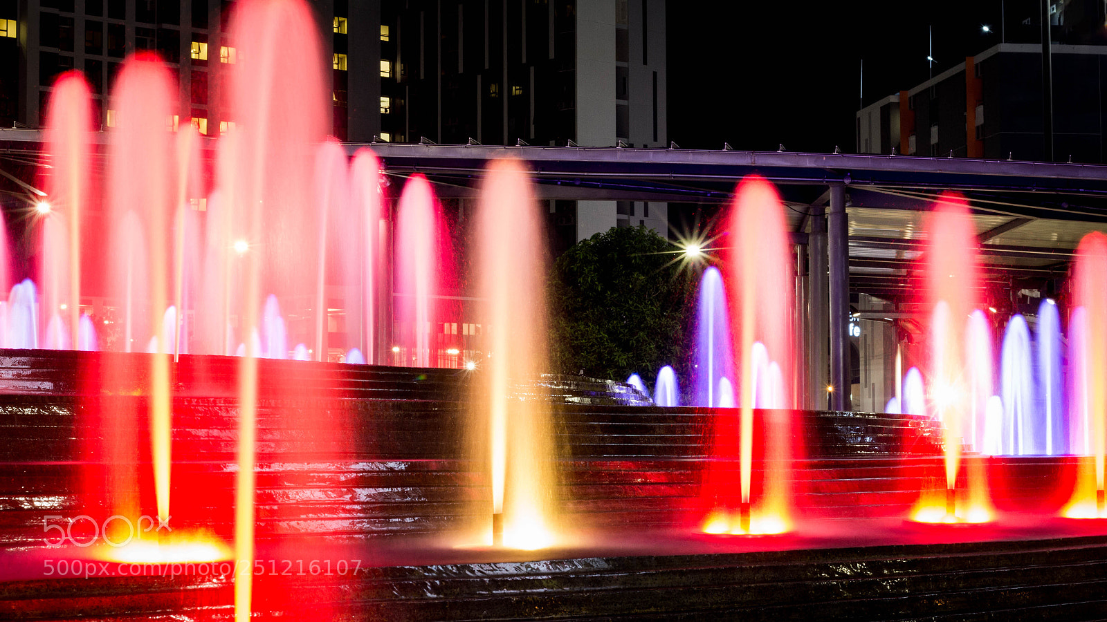 Canon EOS 700D (EOS Rebel T5i / EOS Kiss X7i) sample photo. Fountain color nighttime blur photography