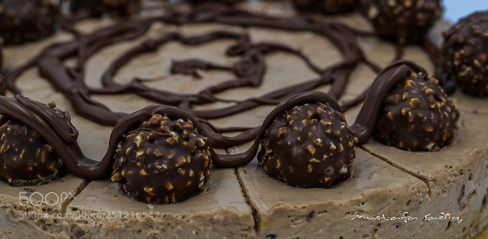Canon EOS-1D X Mark II sample photo. Amazing cake photography