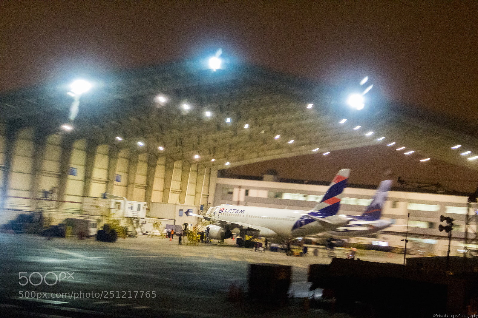 Canon EOS 700D (EOS Rebel T5i / EOS Kiss X7i) sample photo. The hangar photography