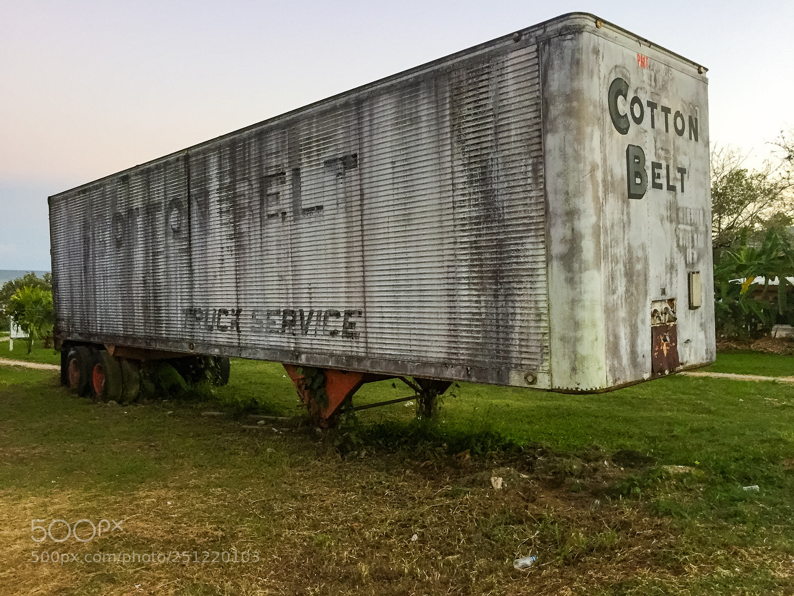 Apple iPhone 6 sample photo. Truck photography