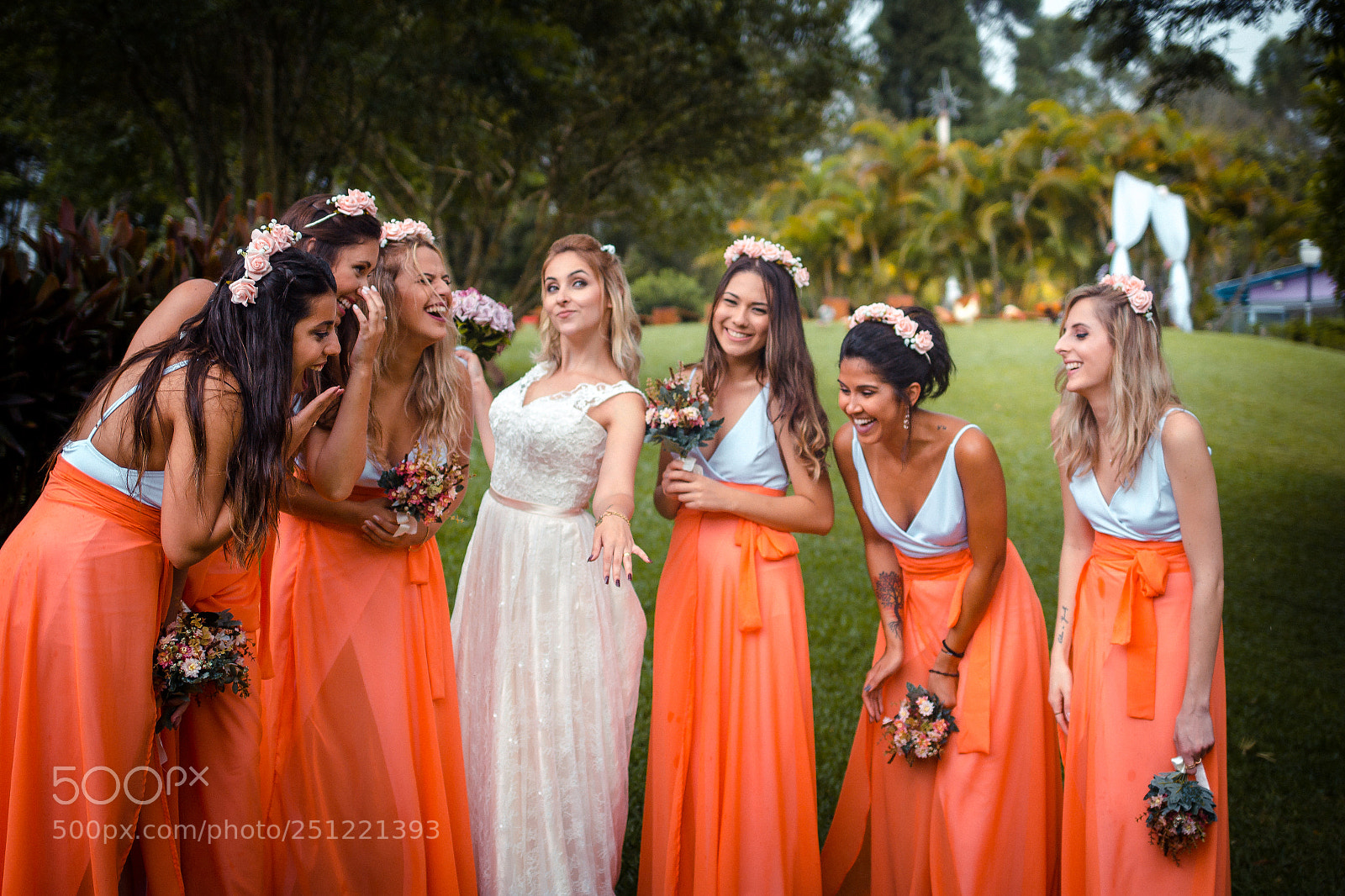 Canon EOS 1200D (EOS Rebel T5 / EOS Kiss X70 / EOS Hi) sample photo. Colorful bridesmaids photography