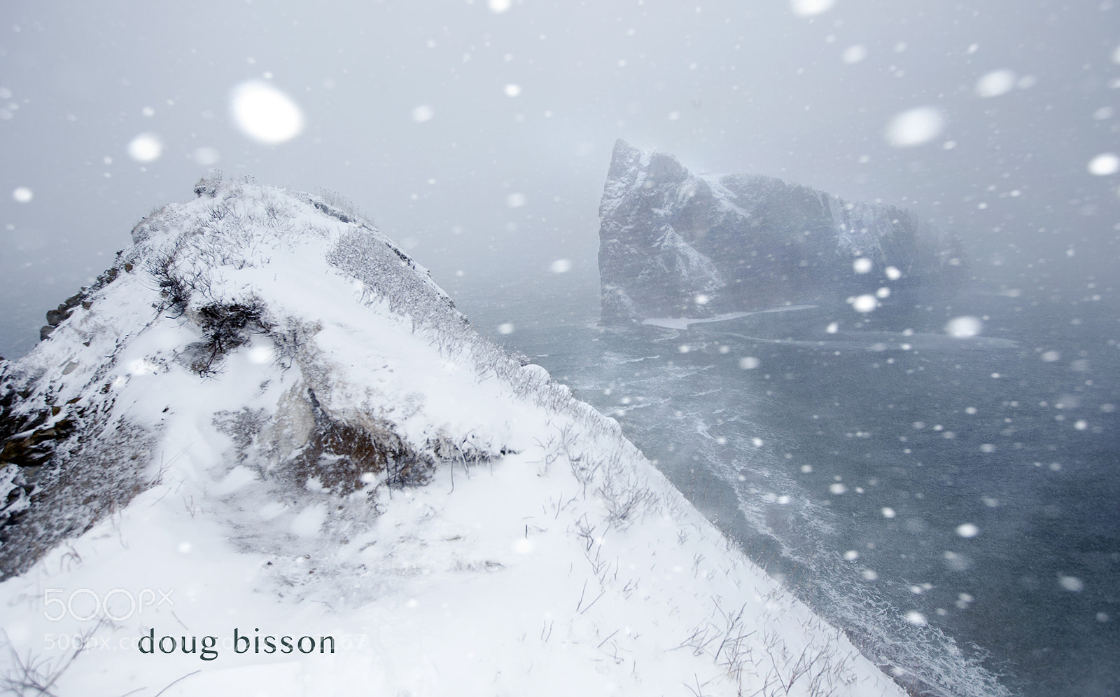 Canon EOS-1D X sample photo. Stable rock rain or photography