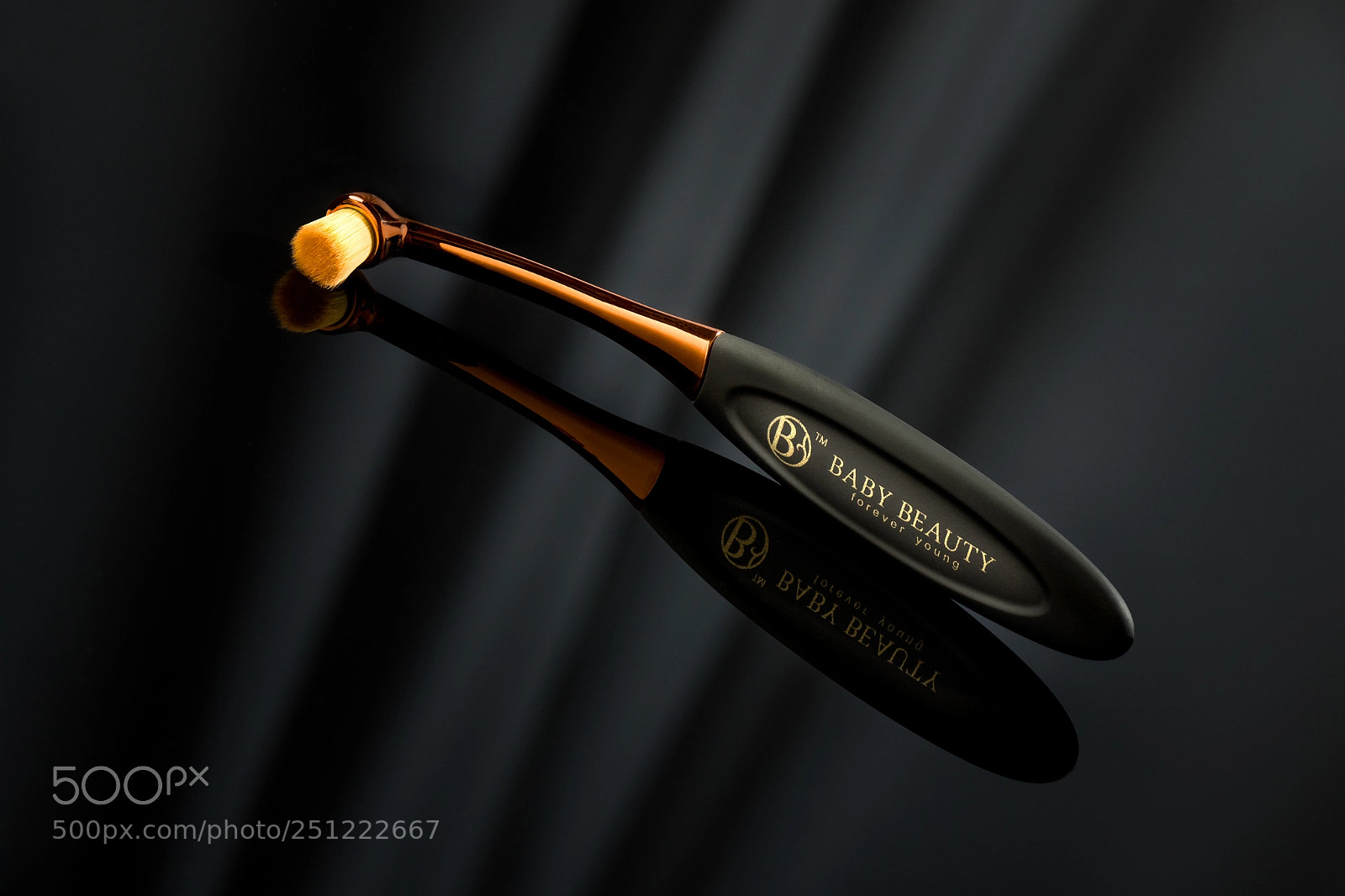 Canon EOS 7D Mark II sample photo. Baby beauty concealer brush photography