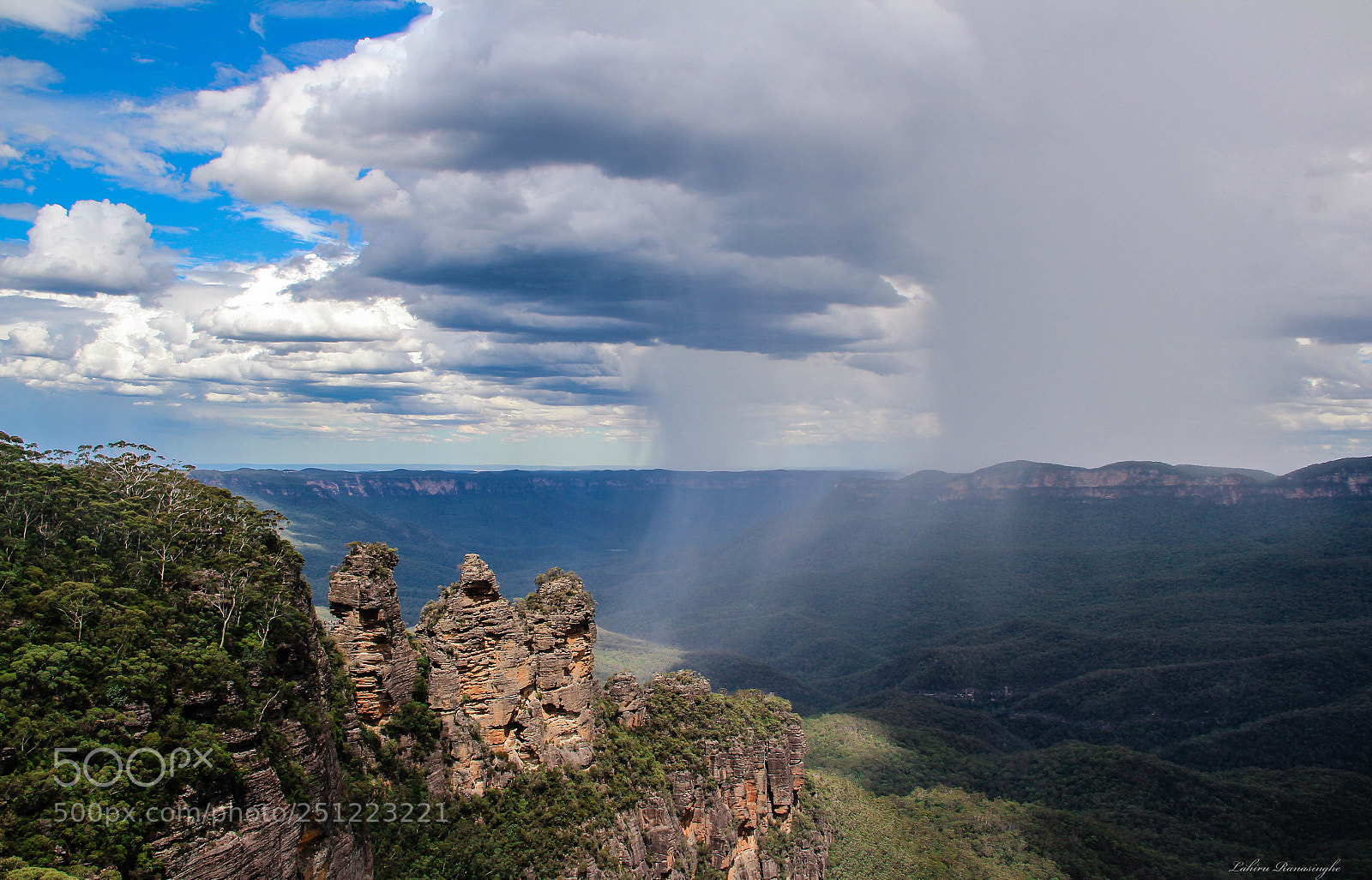 Canon EOS 600D (Rebel EOS T3i / EOS Kiss X5) sample photo. Three sisters blue mountains photography
