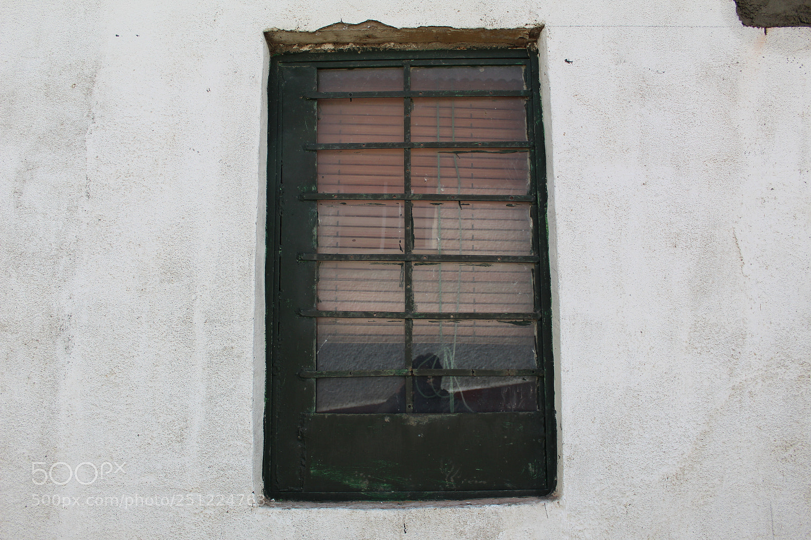 Canon EOS 1300D (EOS Rebel T6 / EOS Kiss X80) sample photo. Ventana en verde photography