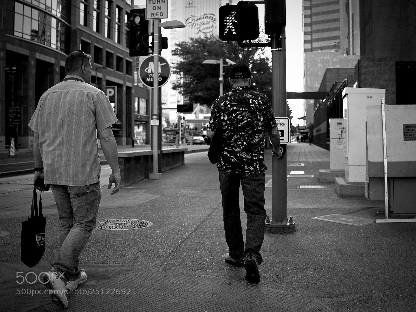 Panasonic Lumix DC-GH5 sample photo. Downtown walk photography