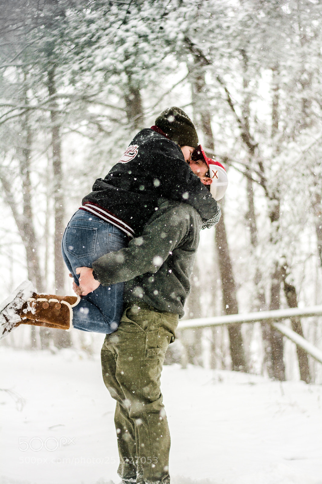 Nikon D7100 sample photo. Snowy hugs photography