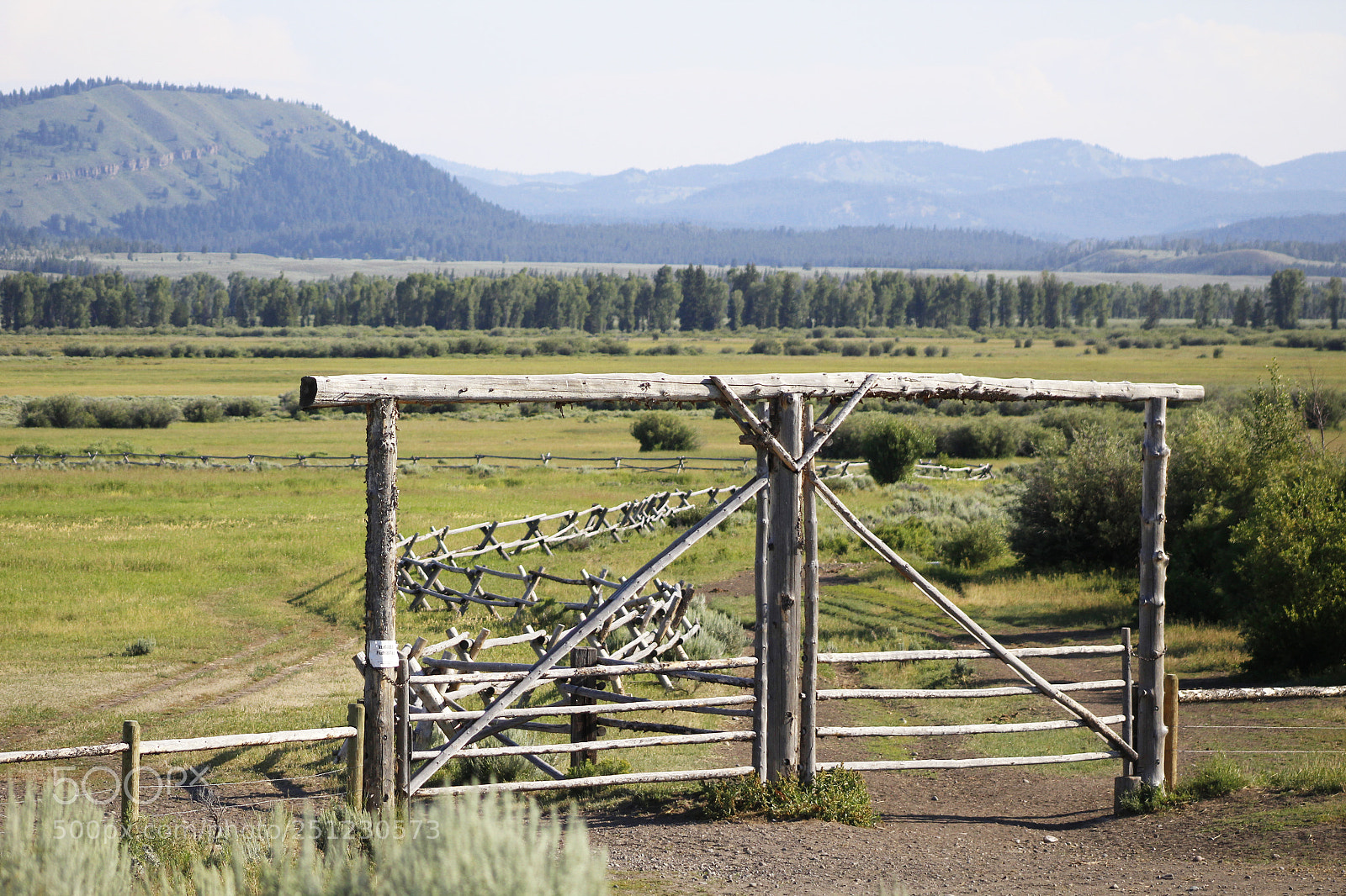 Canon EOS 1200D (EOS Rebel T5 / EOS Kiss X70 / EOS Hi) sample photo. Ranchfence photography