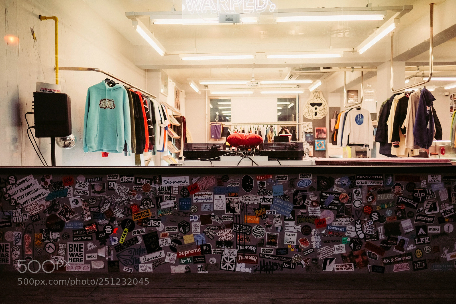 Fujifilm X-T20 sample photo. Laundromat photography