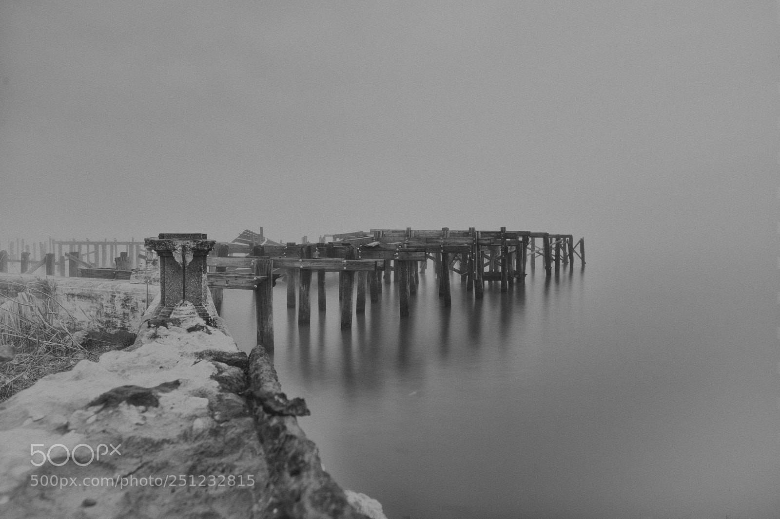 Canon EOS 750D (EOS Rebel T6i / EOS Kiss X8i) sample photo. Broken jetty photography