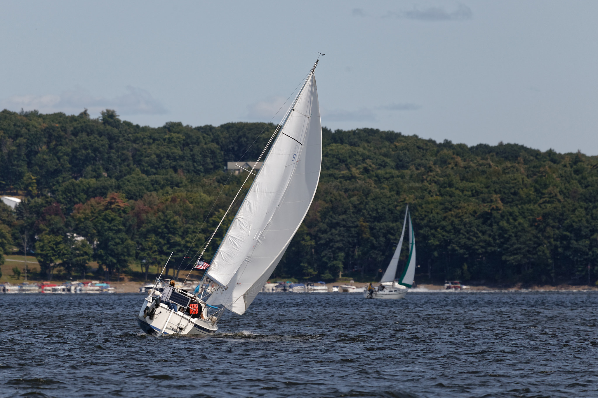 Canon EF 100-400mm F4.5-5.6L IS USM sample photo. Closing the gap photography