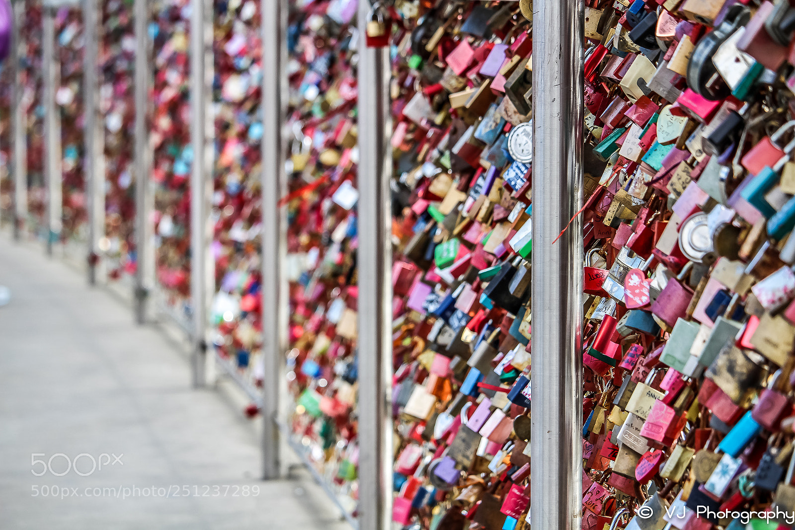 Canon EOS 700D (EOS Rebel T5i / EOS Kiss X7i) sample photo. Lock bridge photography