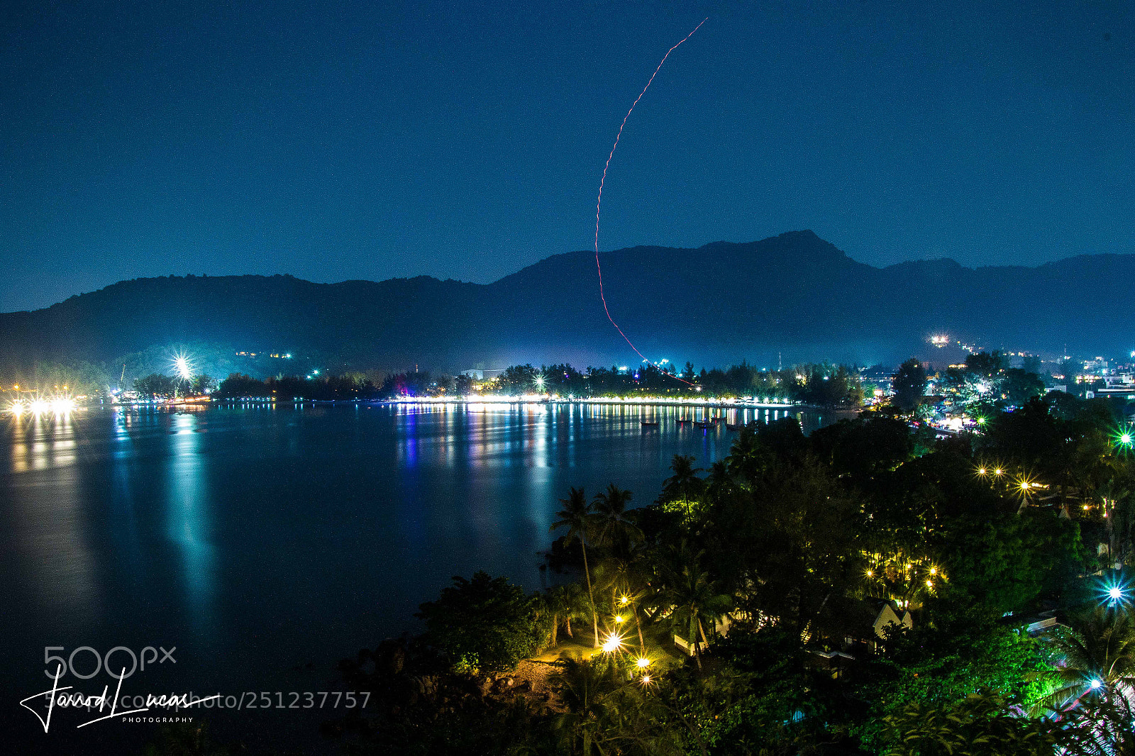 Canon EOS 7D Mark II sample photo. Beach flare photography