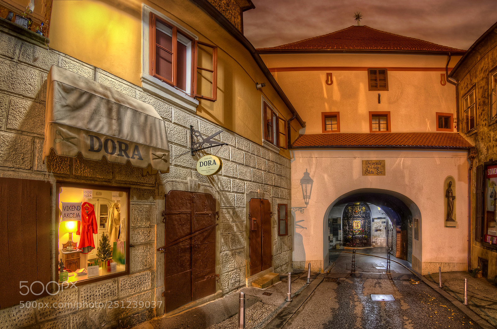 Pentax K-5 sample photo. Stone gate photography