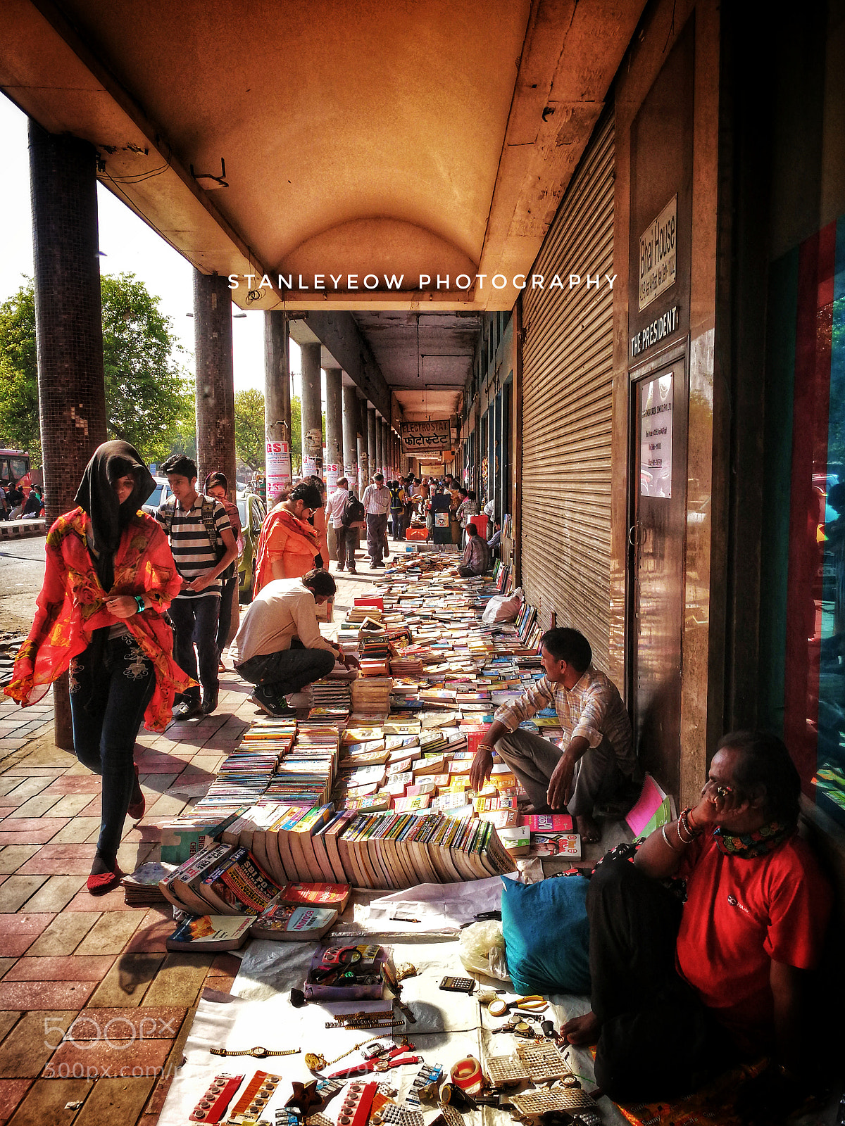 HUAWEI Mate 9 sample photo. Books photography