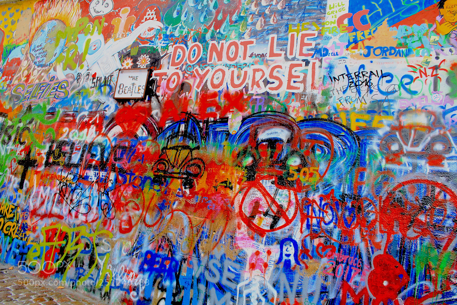 Canon EOS 1200D (EOS Rebel T5 / EOS Kiss X70 / EOS Hi) sample photo. The beatles photography