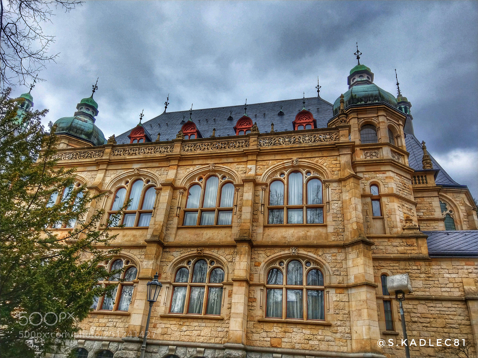 HTC U11 sample photo. Museum in liberec photography