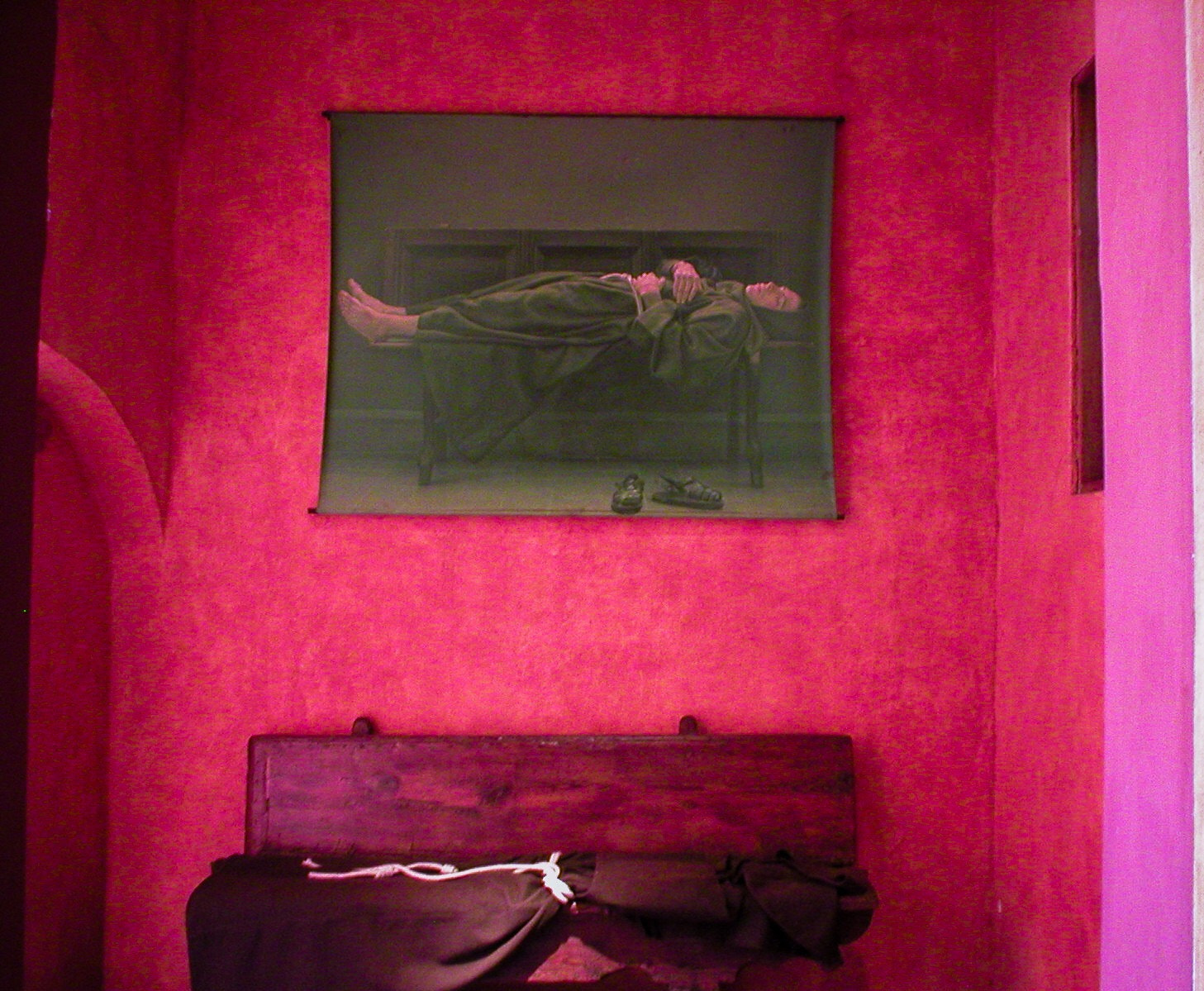 Olympus C120,D380 sample photo. Retablo photography