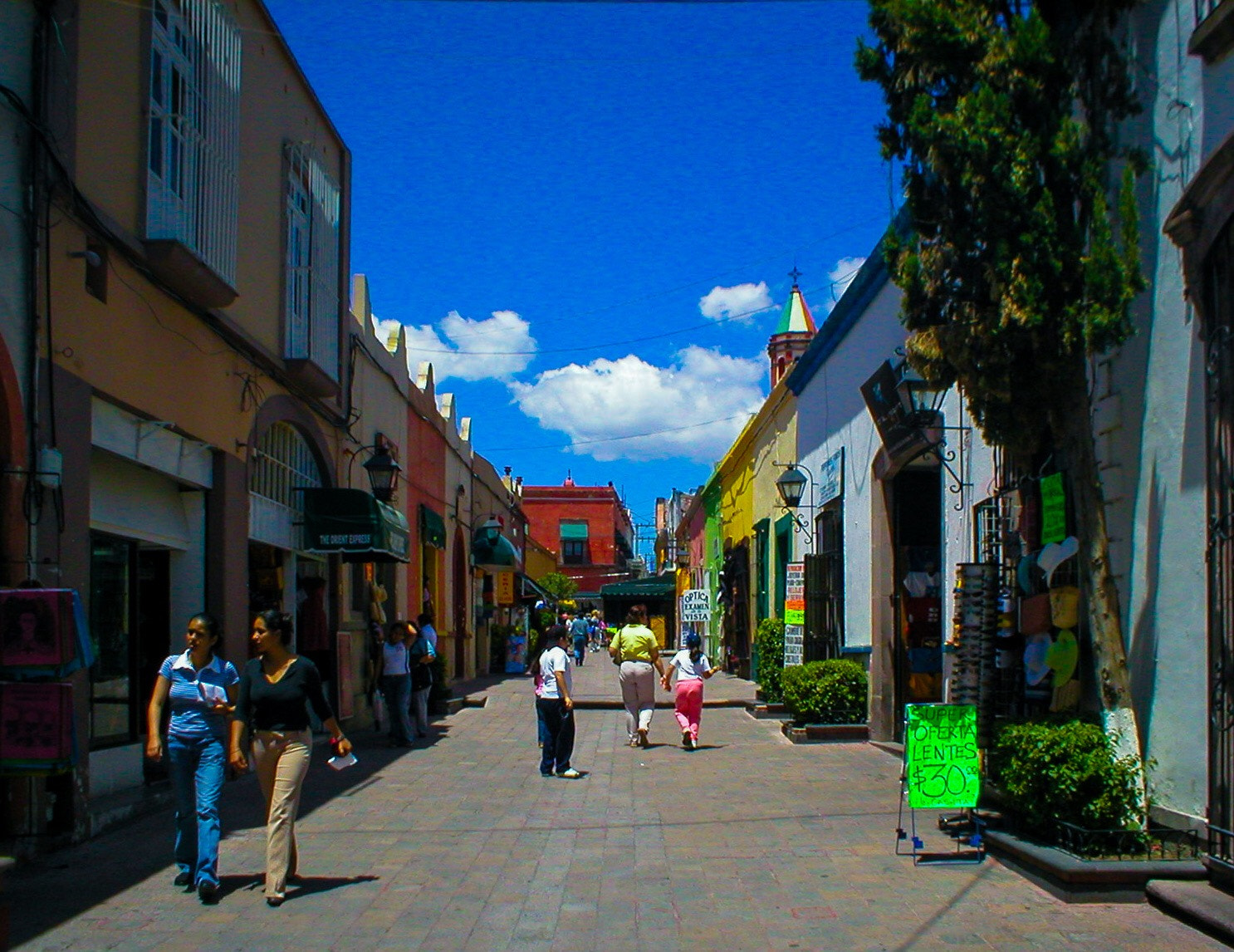 Olympus C120,D380 sample photo. Querétaro photography