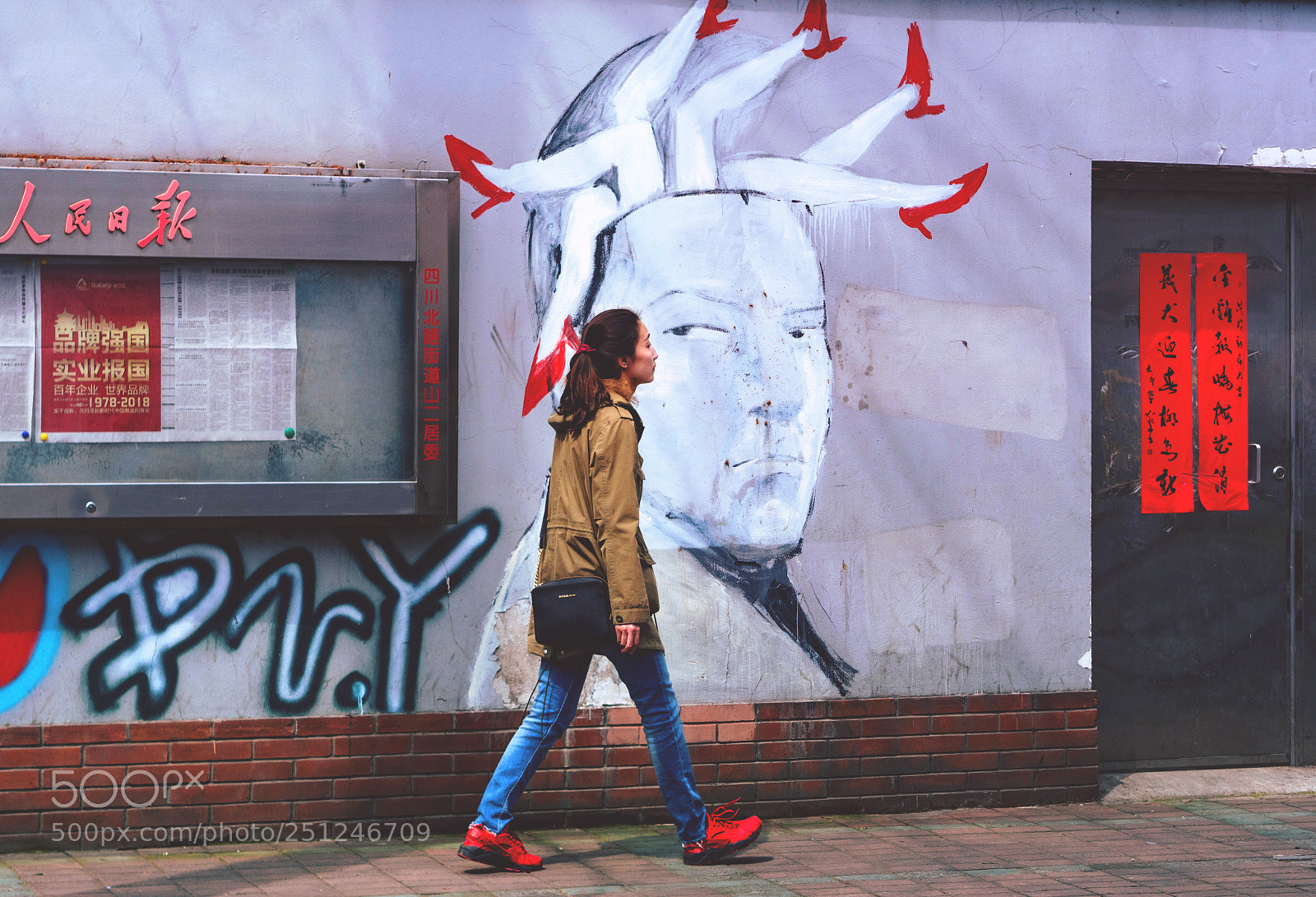 Panasonic Lumix DMC-GX8 sample photo. The red shoes photography