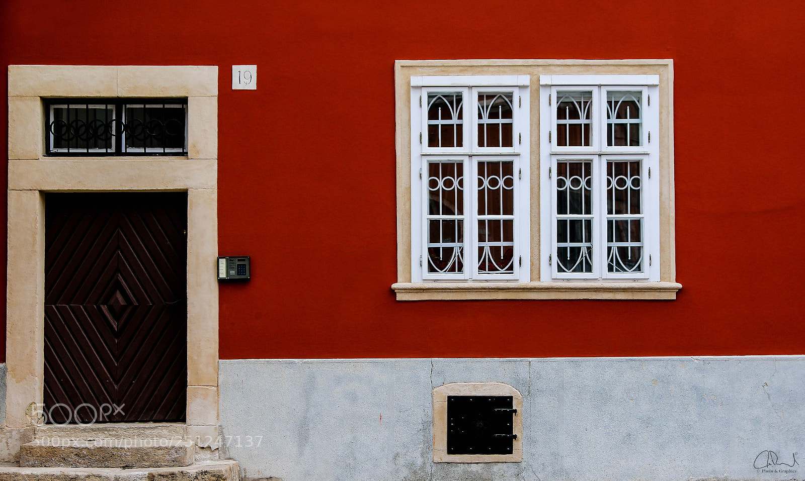 Canon EOS 70D sample photo. The wall photography