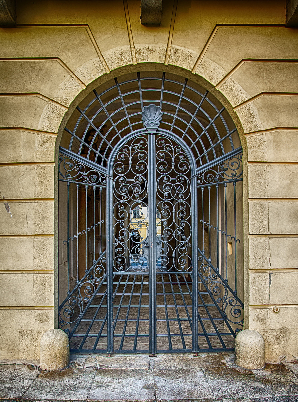 Pentax K-5 II sample photo. Back door photography