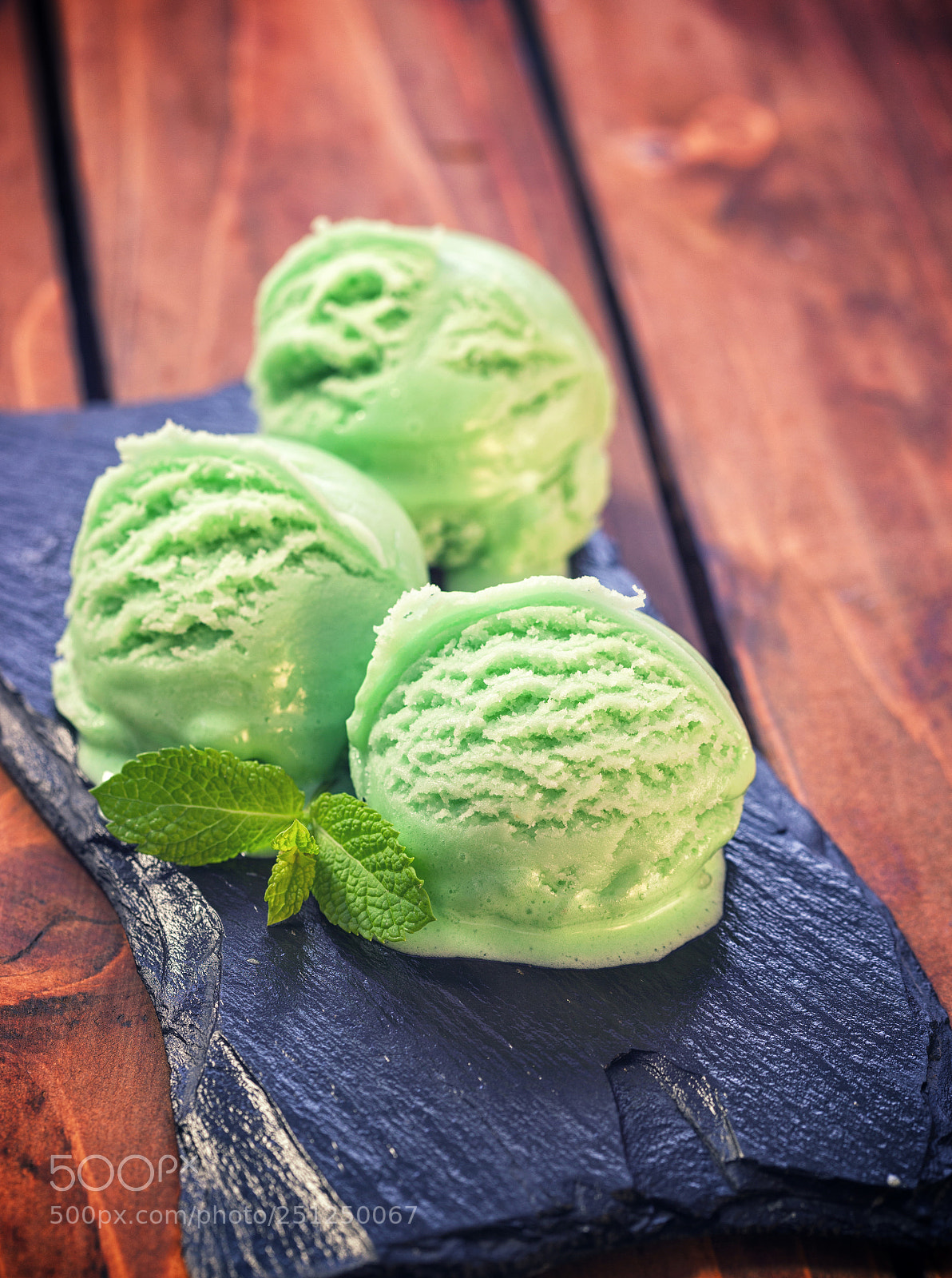 Canon EOS 5D Mark II sample photo. Homemade ice cream photography