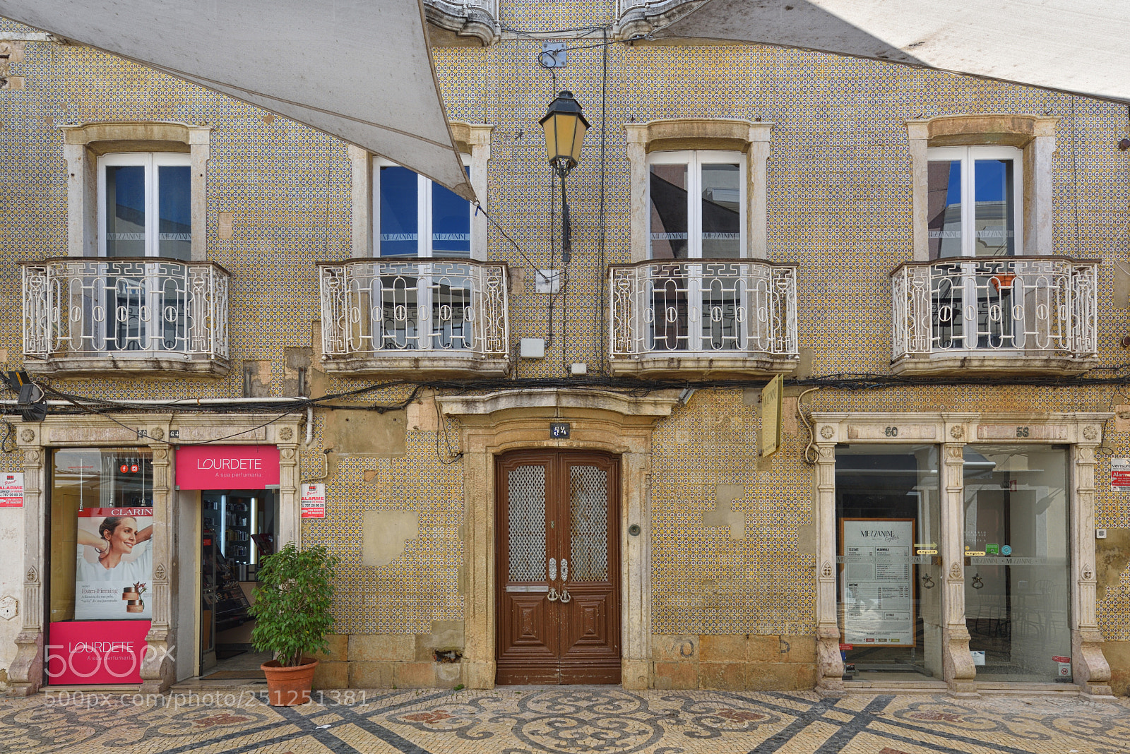 Nikon D810 sample photo. Old house, faro photography