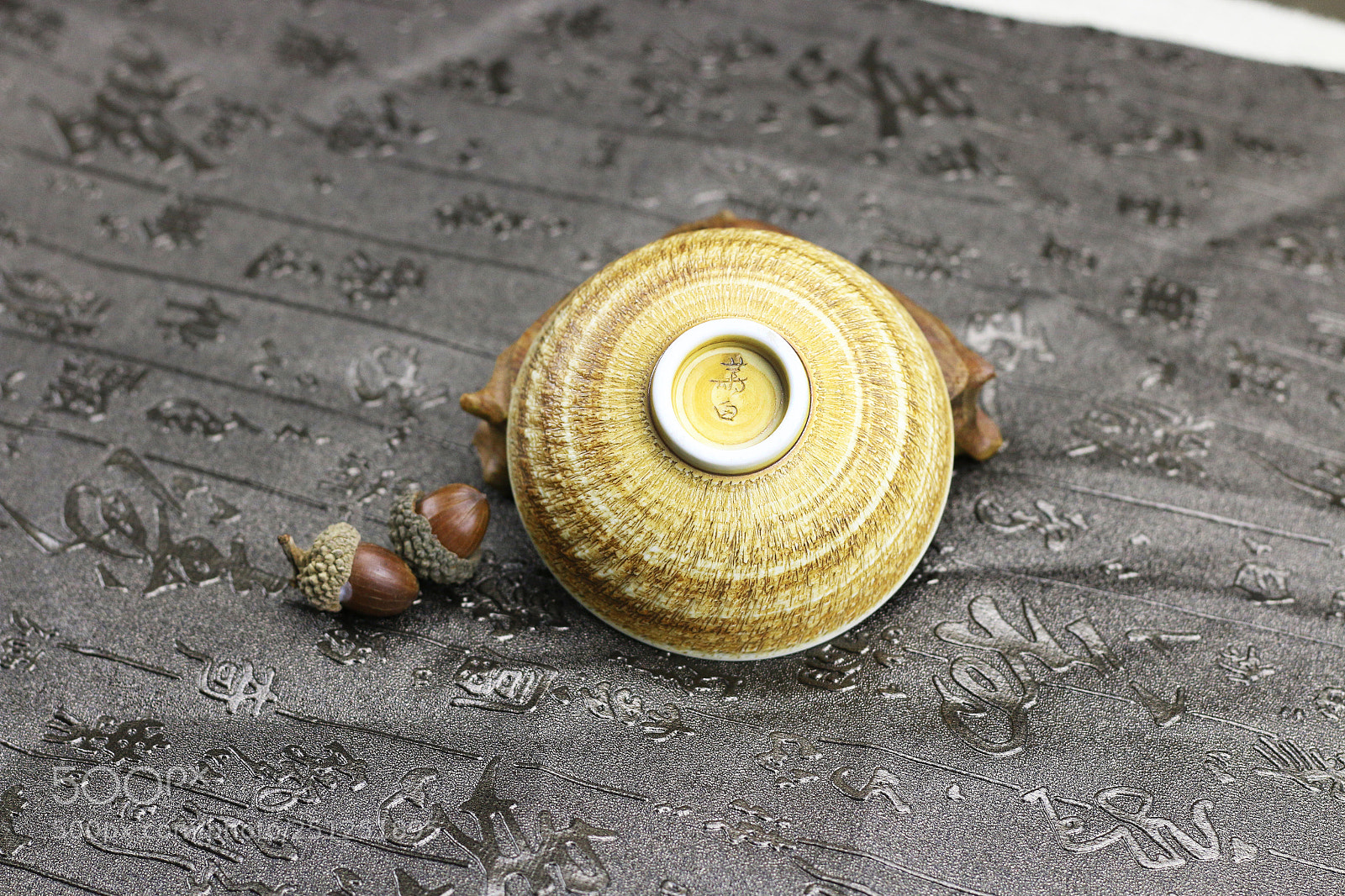 Canon EOS 70D sample photo. Ding ware teacup from photography